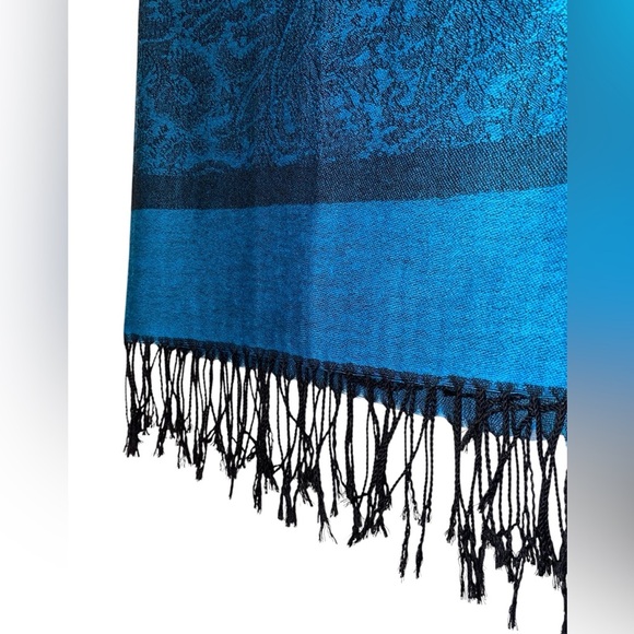 Pashmina* Style Paisley Jacquard Patterned Scarf/Wrap/Shawl in TUR & BLK - Picture 3 of 4